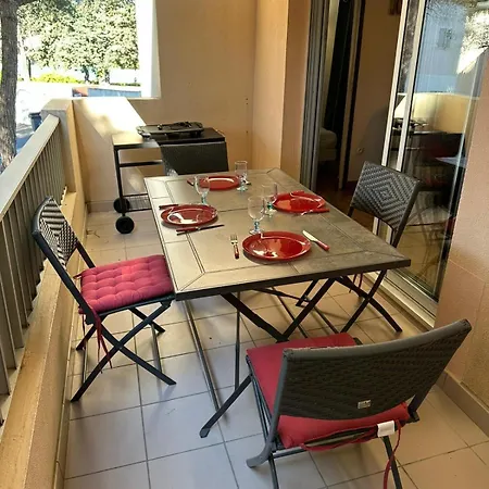 Eureka H137 Apartment *