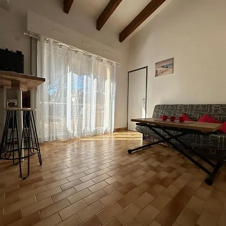 Eureka H137 Apartment *